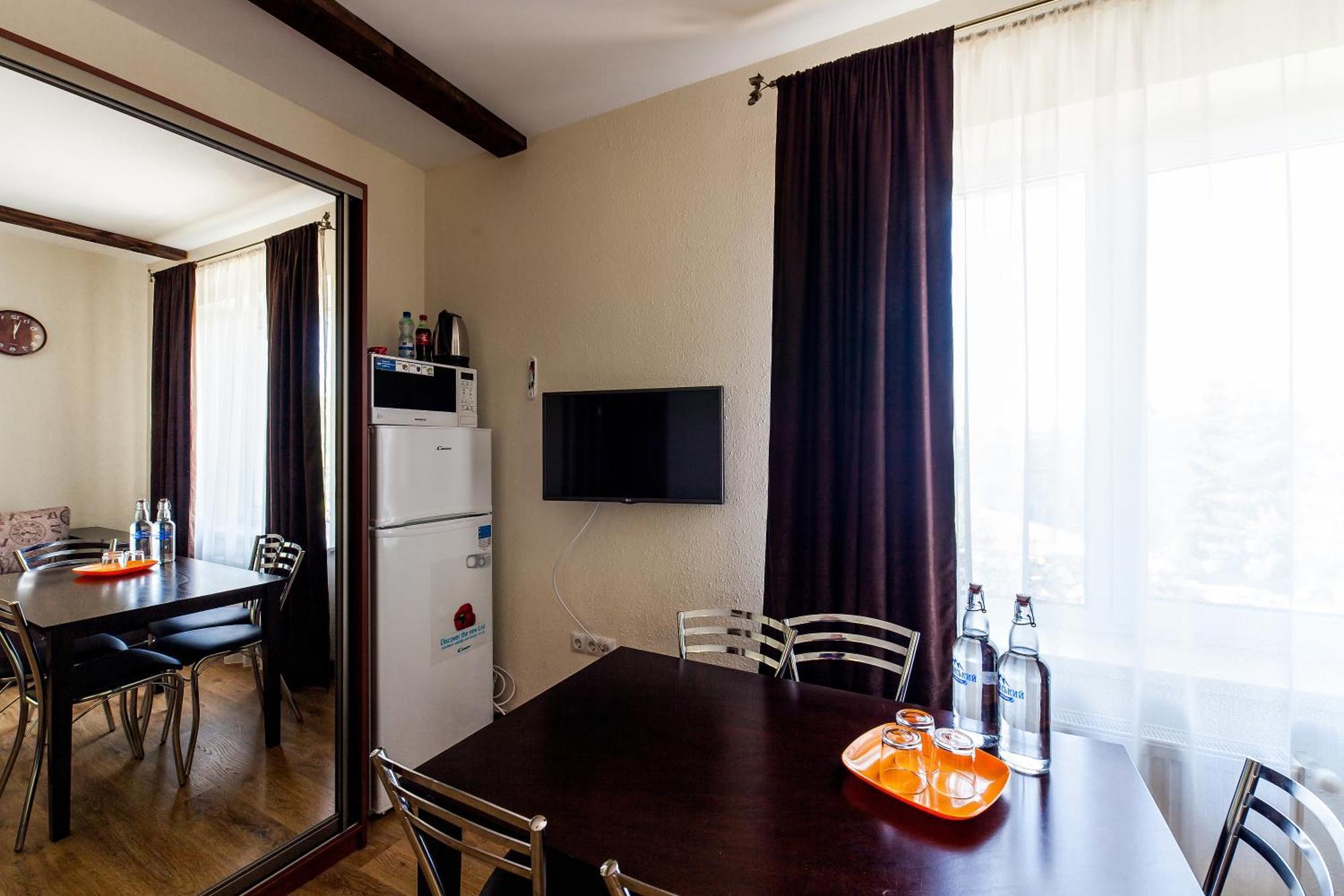 Alpiyskiy Yablunytsya Chambre photo