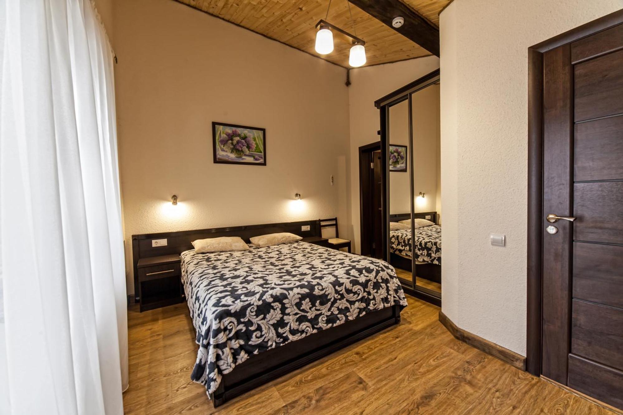 Alpiyskiy Yablunytsya Chambre photo