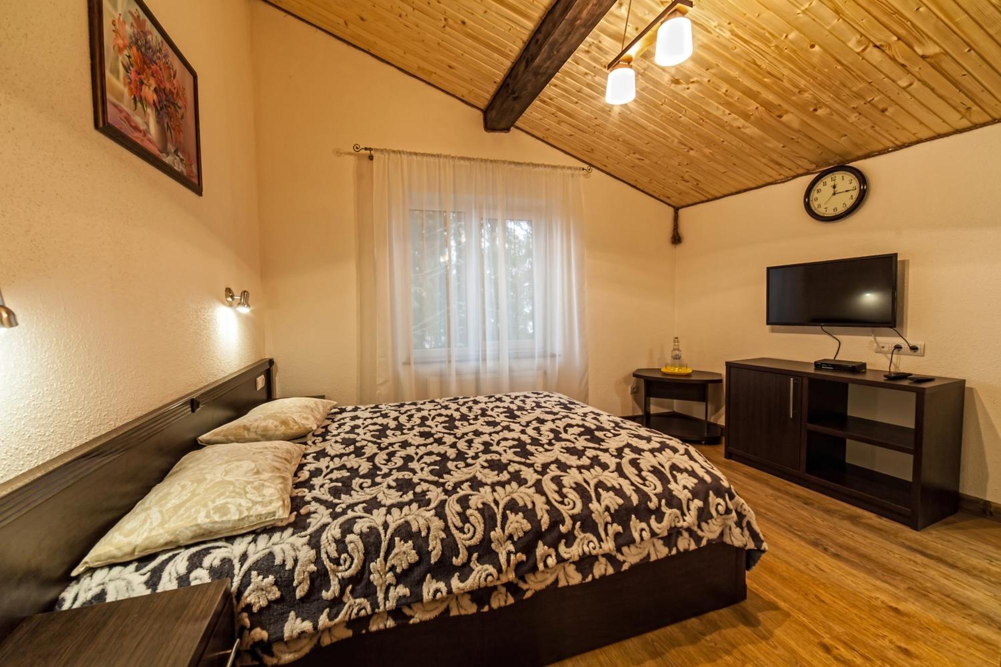 Alpiyskiy Yablunytsya Chambre photo