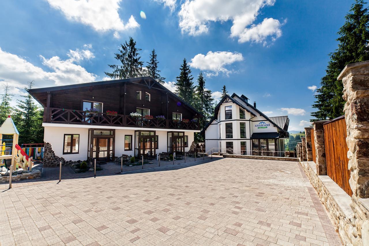 Alpiyskiy Yablunytsya Extérieur photo